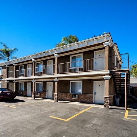 Regency Inn & Suites Downey Bagian luar foto